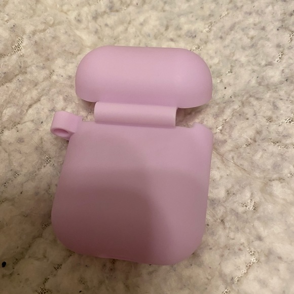 Plain purple AirPod protector - Picture 2 of 3